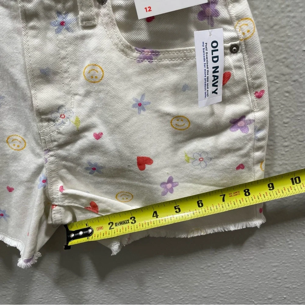 Old Navy White Shorts Flower-Smile Face Print High Rise Adjustable Waist Size 12 - Picture 13 of 16